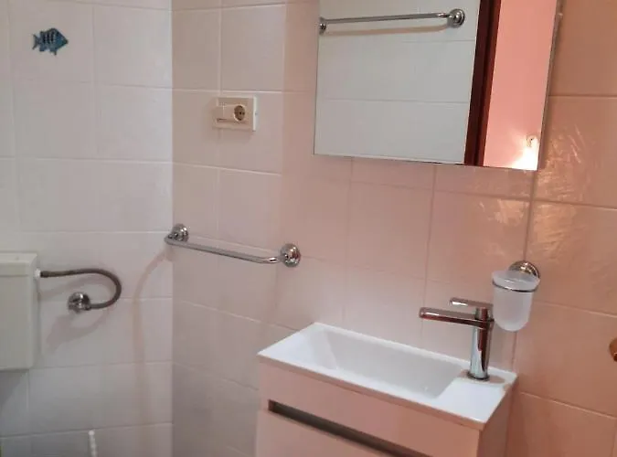 - Arba Apartmán Banjol